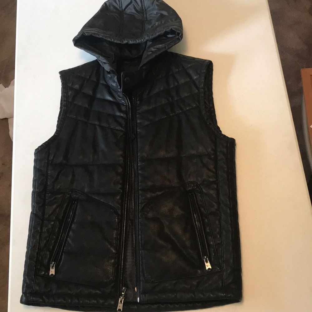 Men’s small black Marc Anthony vest
